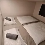 Cabin Hostel Hostel Λιουμπλιάνα