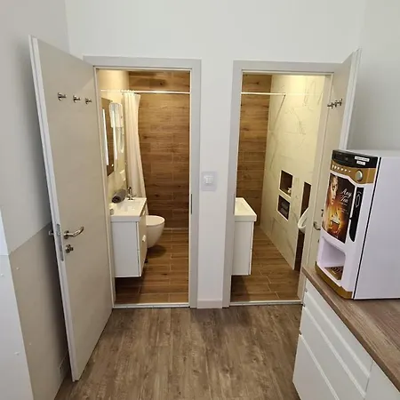 Cabin Hostel Lubiana