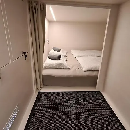 Cabin Hostel * 卢布尔雅那