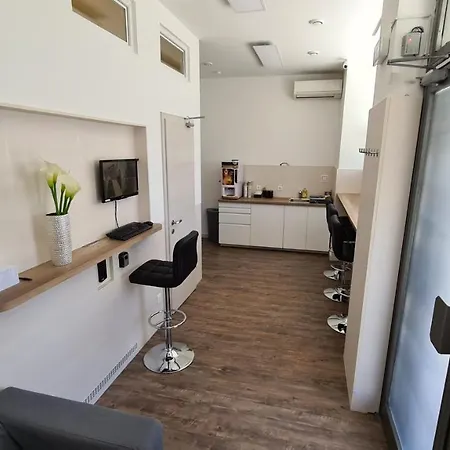 Albergue Cabin Hostel