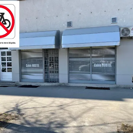 Cabin Hostel Albergue *